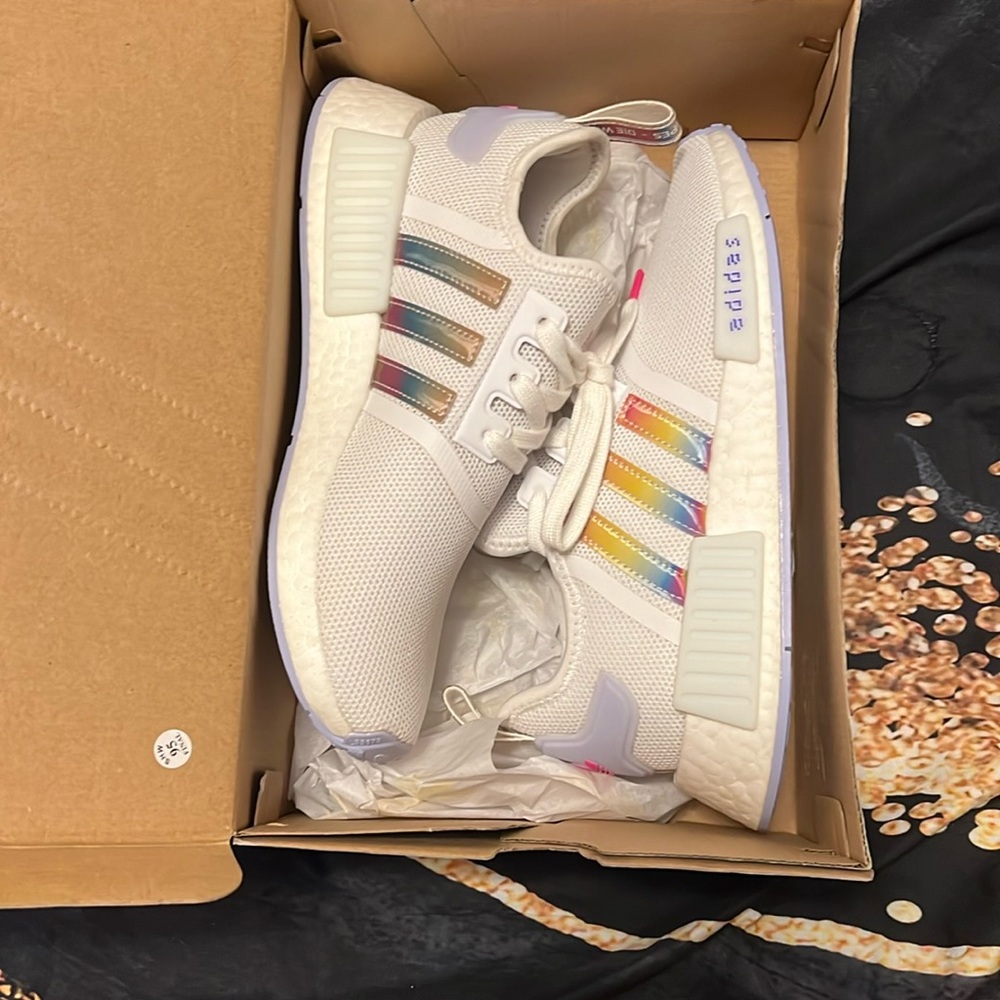 Size 6 Adidas never worn